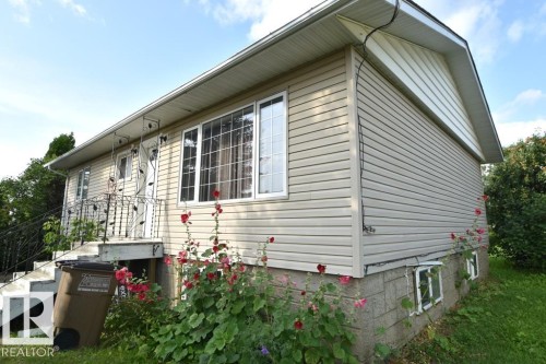 5007 2 Street, Boyle, AB - Outdoor