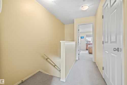 #20 3751 12 St Nw, Edmonton, AB - Indoor Photo Showing Other Room