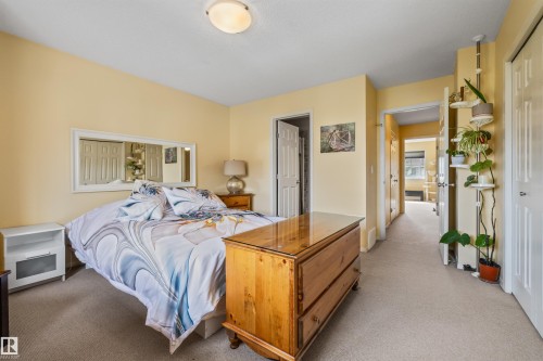#20 3751 12 St Nw, Edmonton, AB - Indoor Photo Showing Bedroom