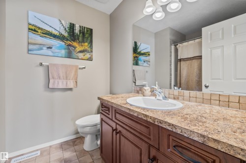 #20 3751 12 St Nw, Edmonton, AB - Indoor Photo Showing Bathroom