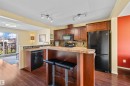 #20 3751 12 St Nw, Edmonton, AB  - Indoor Photo Showing Kitchen 