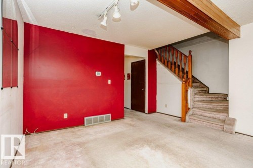 3520 42 Avenue Nw, Edmonton, AB - Indoor Photo Showing Other Room