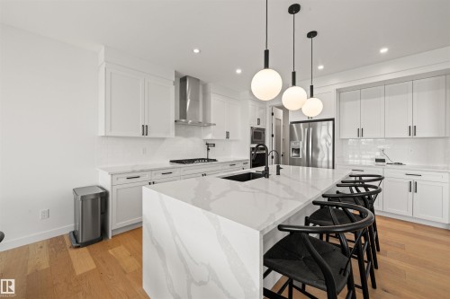 3415 Chickadee Drive Nw, Edmonton, AB - Indoor Photo Showing Kitchen With Upgraded Kitchen