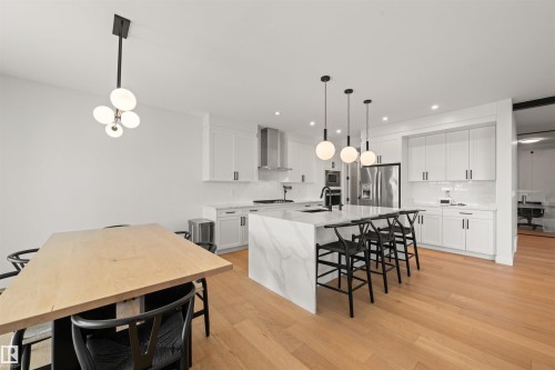 3415 Chickadee Drive Nw, Edmonton, AB - Indoor Photo Showing Kitchen With Upgraded Kitchen