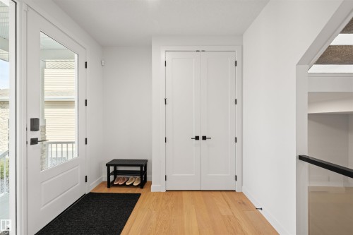 3415 Chickadee Drive Nw, Edmonton, AB - Indoor Photo Showing Other Room
