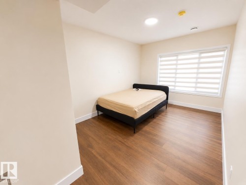 1646 Davidson Green Southwest, Edmonton, AB - Indoor Photo Showing Bedroom