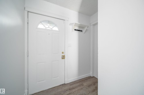 8217 182 Street Nw, Edmonton, AB 