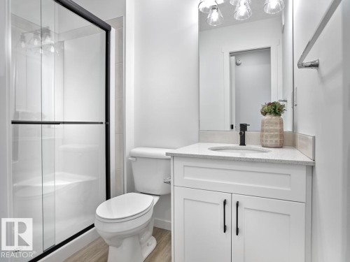 2714 Alces Way Sw, Edmonton, AB - Indoor Photo Showing Bathroom