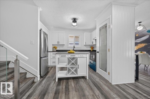 18903 86A Avenue Nw, Edmonton, AB - Indoor Photo Showing Kitchen