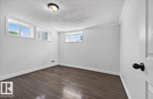 18903 86A Avenue Nw, Edmonton, AB - Indoor Photo Showing Other Room