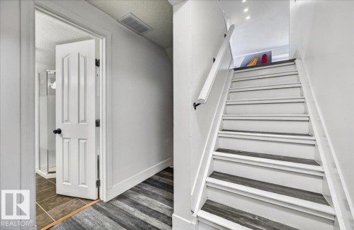 18903 86A Avenue Nw, Edmonton, AB - Indoor Photo Showing Other Room