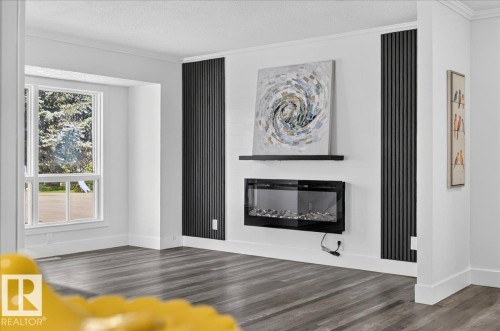 18903 86A Avenue Nw, Edmonton, AB - Indoor Photo Showing Living Room With Fireplace