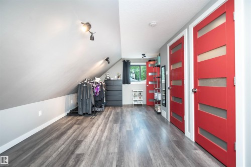 6111 119 Avenue Nw, Edmonton, AB - Indoor Photo Showing Other Room