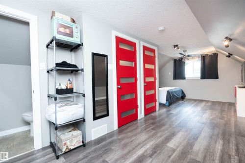 6111 119 Avenue Nw, Edmonton, AB - Indoor Photo Showing Other Room
