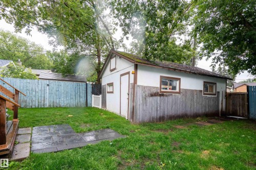 6111 119 Avenue Nw, Edmonton, AB - Outdoor