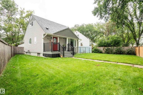 6111 119 Avenue Nw, Edmonton, AB - Outdoor
