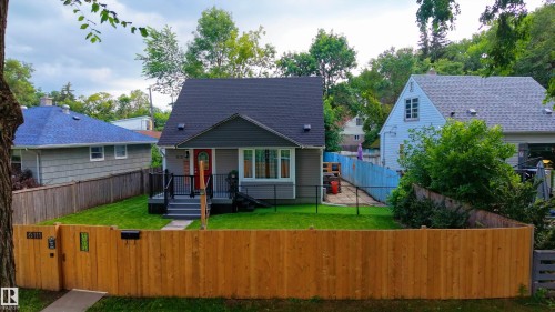 6111 119 Avenue Nw, Edmonton, AB - Outdoor