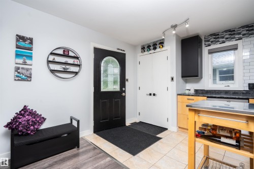 6111 119 Avenue Nw, Edmonton, AB - Indoor Photo Showing Other Room