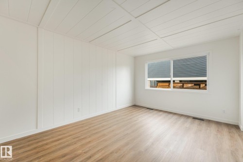 120 Morin Maze Nw, Edmonton, AB - Indoor Photo Showing Other Room