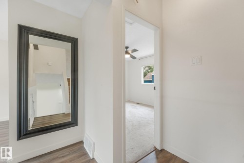 120 Morin Maze Nw, Edmonton, AB - Indoor Photo Showing Other Room