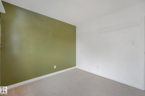120 Morin Maze Nw, Edmonton, AB - Indoor Photo Showing Other Room