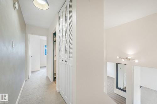 120 Morin Maze Nw, Edmonton, AB - Indoor Photo Showing Other Room