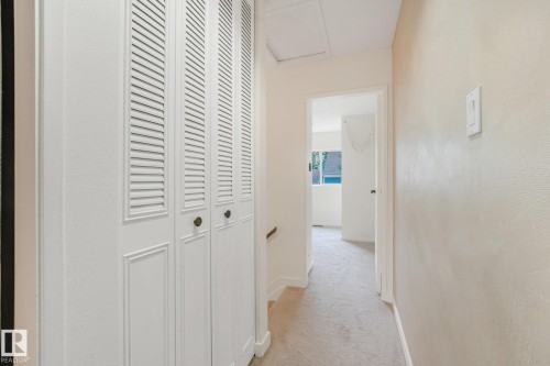 120 Morin Maze Nw, Edmonton, AB - Indoor Photo Showing Other Room