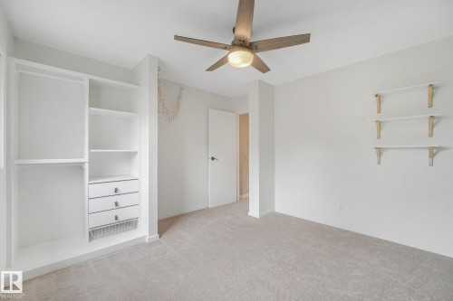 120 Morin Maze Nw, Edmonton, AB - Indoor Photo Showing Other Room