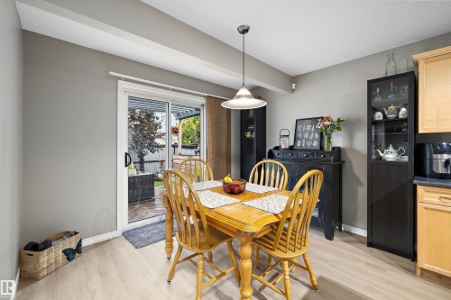 133 Greystone Crescent, Spruce Grove, AB - Indoor Photo Showing Dining Room