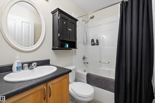 133 Greystone Crescent, Spruce Grove, AB - Indoor Photo Showing Bathroom