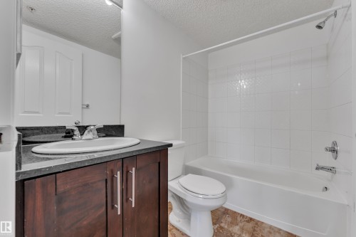#323 274 Mcconachie Dr Nw, Edmonton, AB - Indoor Photo Showing Bathroom