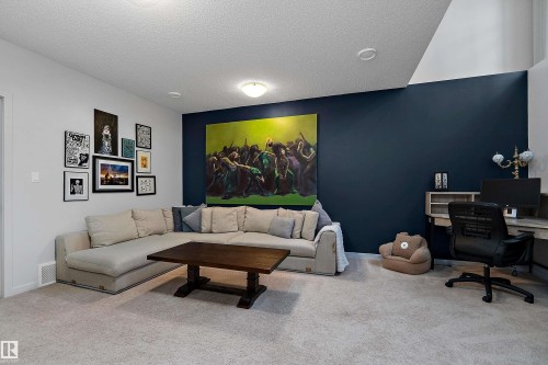 21915 99 Avenue Nw, Edmonton, AB - Indoor