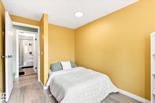 51 Birch Drive, Gibbons, AB - Indoor Photo Showing Bedroom