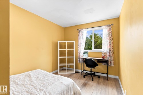 51 Birch Drive, Gibbons, AB - Indoor Photo Showing Bedroom