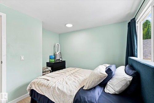 51 Birch Drive, Gibbons, AB - Indoor Photo Showing Bedroom