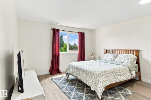 51 Birch Drive, Gibbons, AB - Indoor Photo Showing Bedroom