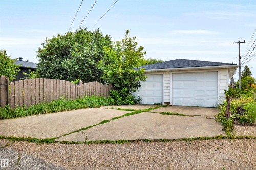 7211 132 Avenue Nw, Edmonton, AB - Outdoor