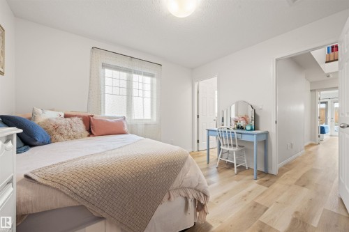 12425 111 Avenue Nw, Edmonton, AB - Indoor Photo Showing Bedroom
