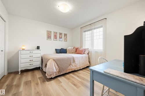 12425 111 Avenue Nw, Edmonton, AB - Indoor Photo Showing Bedroom