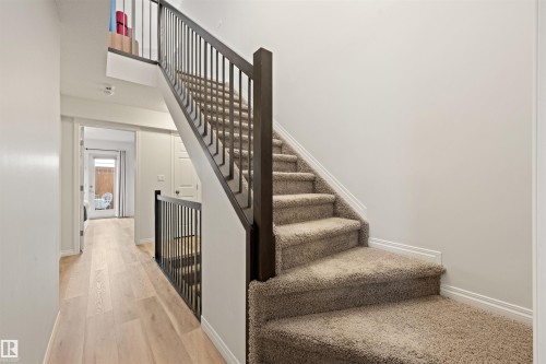 12425 111 Avenue Nw, Edmonton, AB - Indoor Photo Showing Other Room