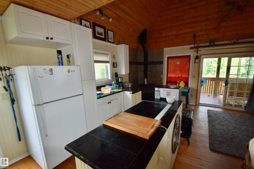 119 56515 Rng Rd 111, Rural St. Paul County, AB - Indoor Photo Showing Kitchen