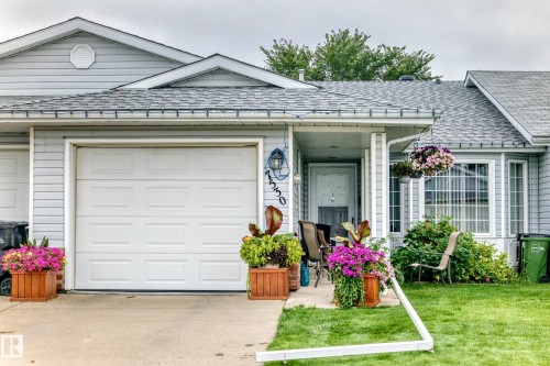 7530 137A Avenue Nw, Edmonton, AB - Outdoor