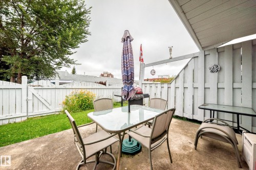 7530 137A Avenue Nw, Edmonton, AB - Outdoor