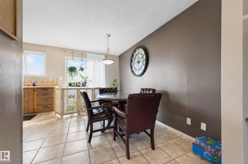 14531 31A Street Nw, Edmonton, AB - Indoor Photo Showing Dining Room