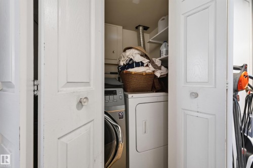 14531 31A Street Nw, Edmonton, AB - Indoor Photo Showing Laundry Room