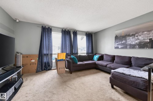14531 31A Street Nw, Edmonton, AB - Indoor Photo Showing Living Room
