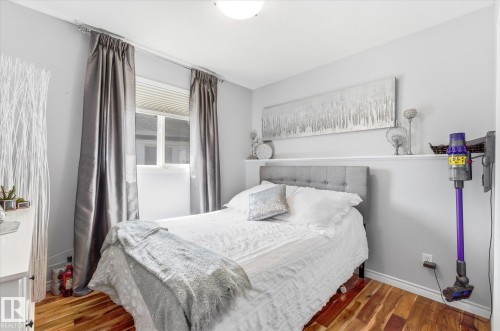 16303 37 Street Nw, Edmonton, AB - Indoor Photo Showing Bedroom