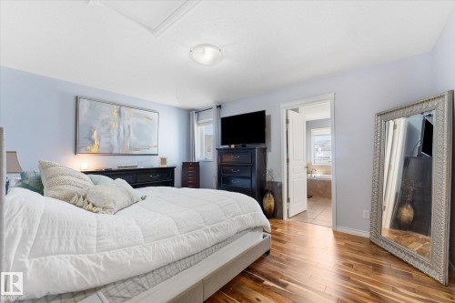 16303 37 Street Nw, Edmonton, AB - Indoor Photo Showing Bedroom