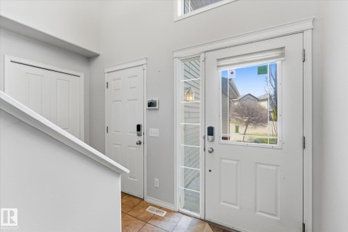 16303 37 Street Nw, Edmonton, AB - Indoor Photo Showing Other Room