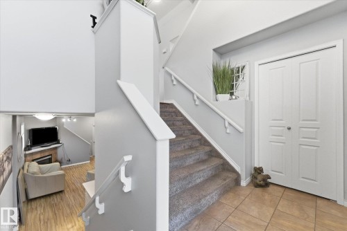 16303 37 Street Nw, Edmonton, AB - Indoor Photo Showing Other Room